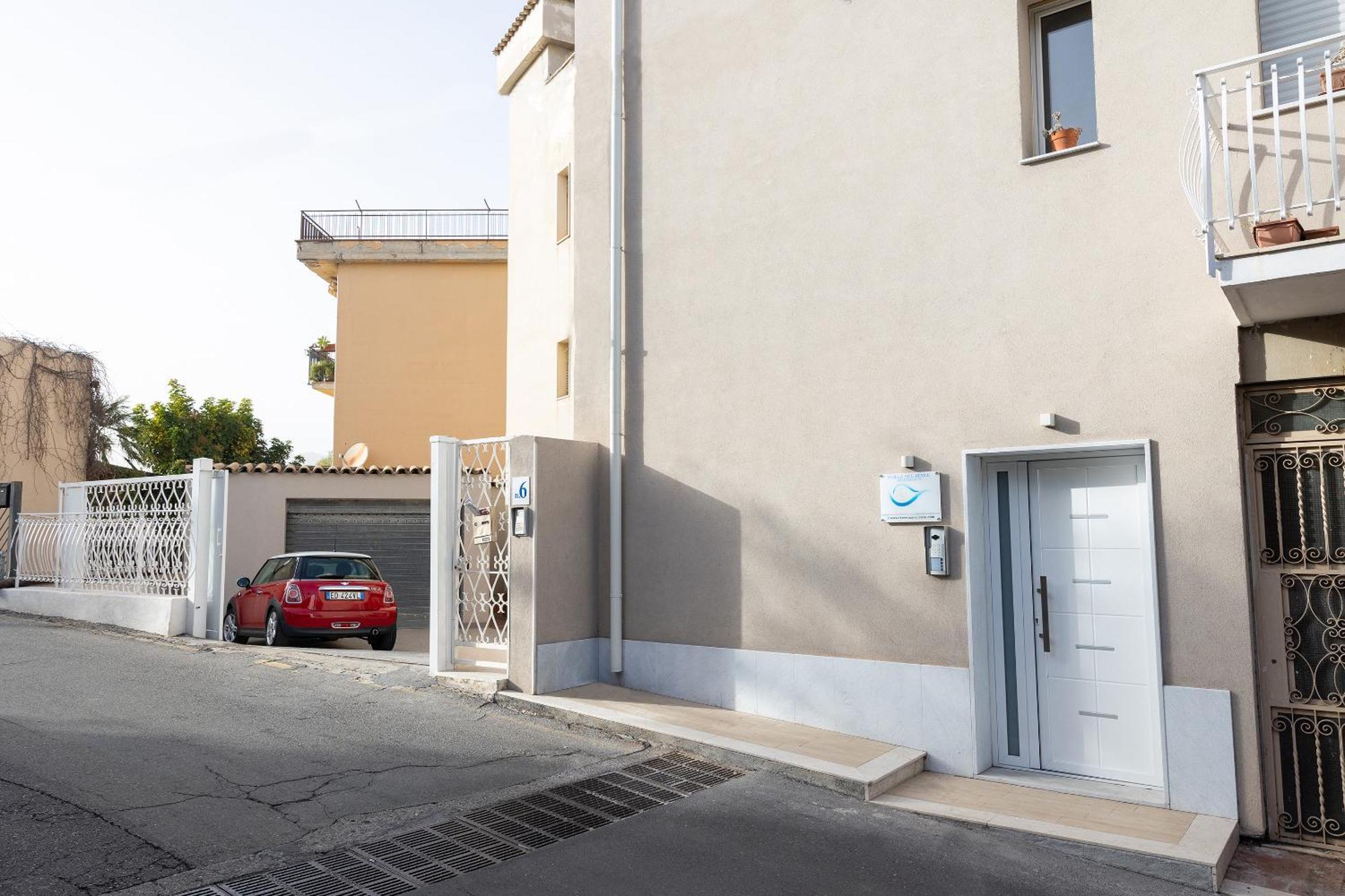 Perla Sul Mare Apartments ジャルディーニ・ナクソス エクステリア 写真