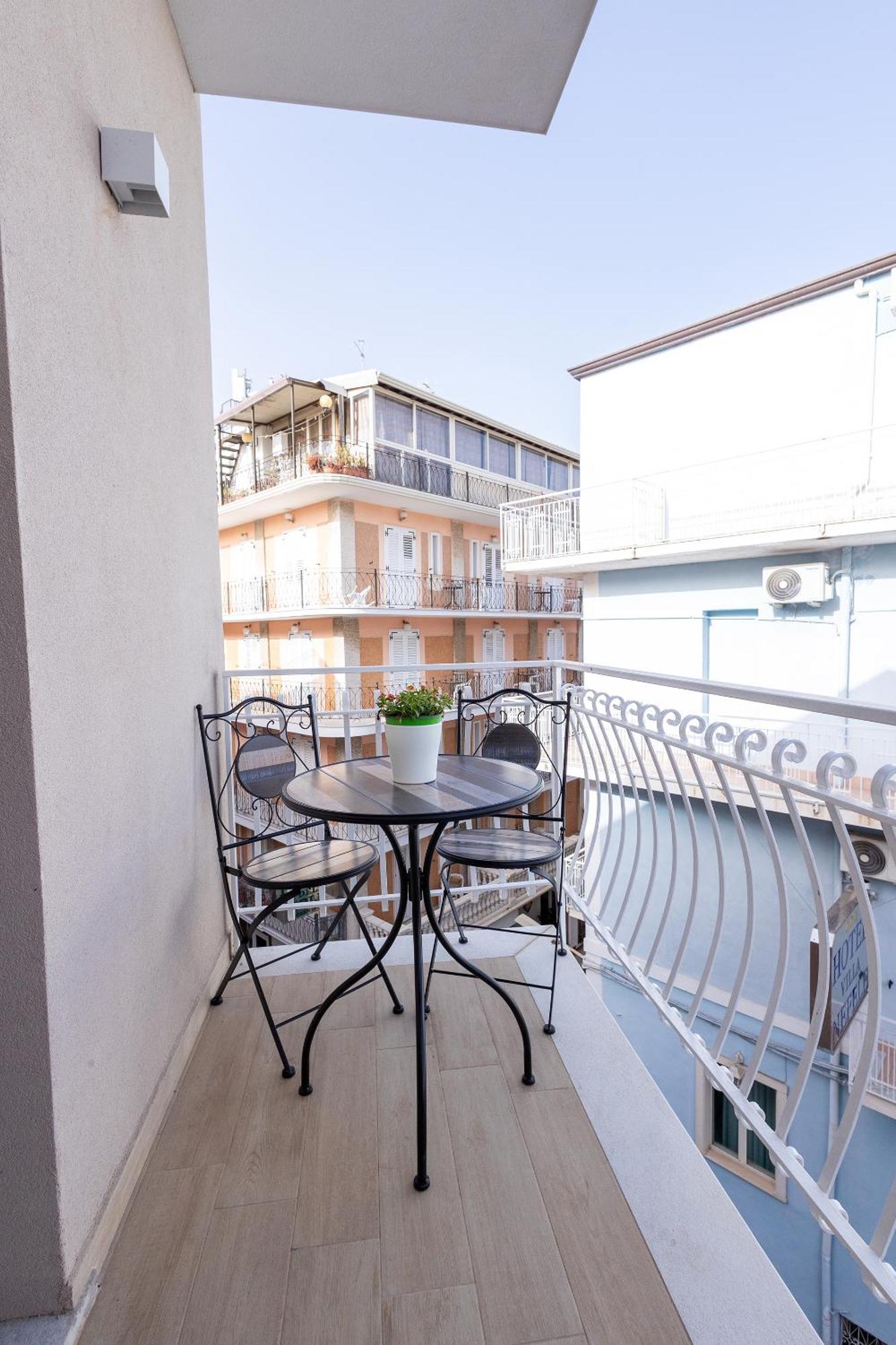 Perla Sul Mare Apartments ジャルディーニ・ナクソス エクステリア 写真